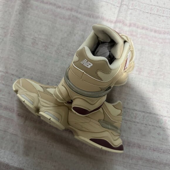 New Balance 9060 GS Cream Bone Sparrow Sports Sneaker - Picture 9 of 9